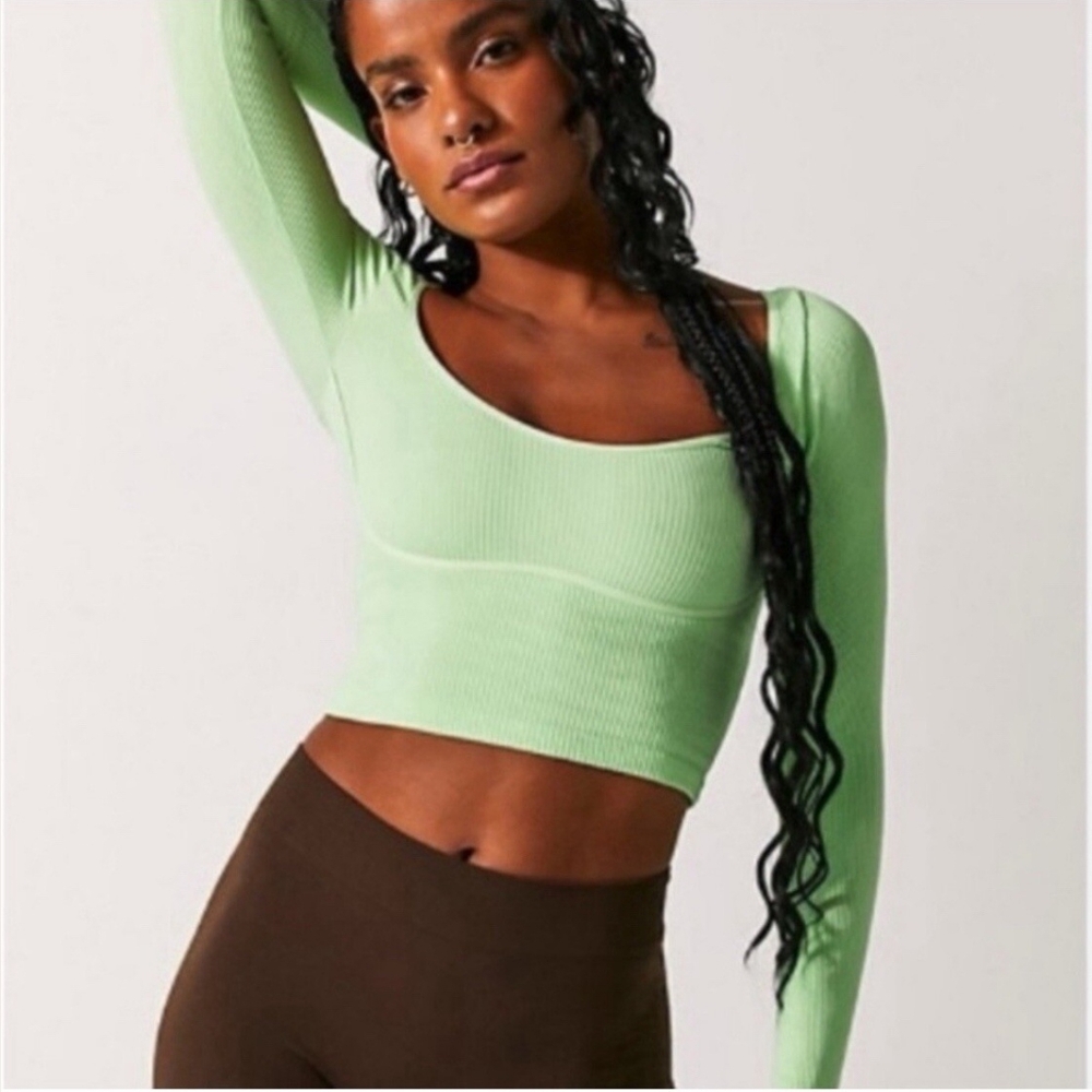 Sport Crop Top - Picture 4 of 4